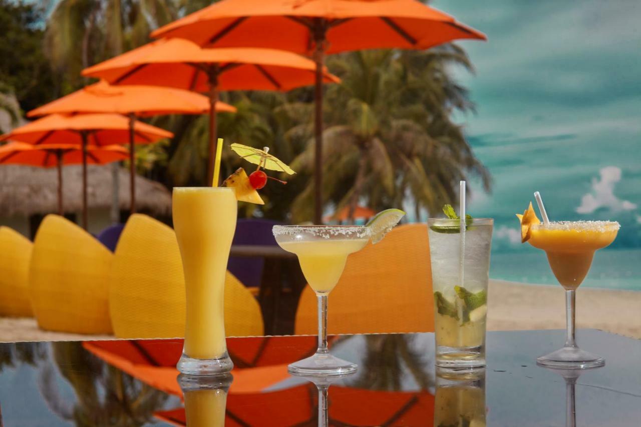 Oceanica Resort Panglao, Bohol Екстериор снимка A selection of cocktails